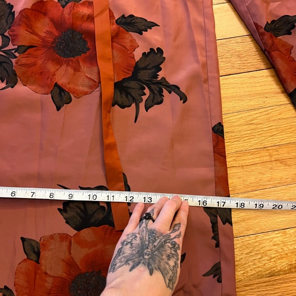 J. Peterman wide leg floral flowy pants - Picture 7 of 8